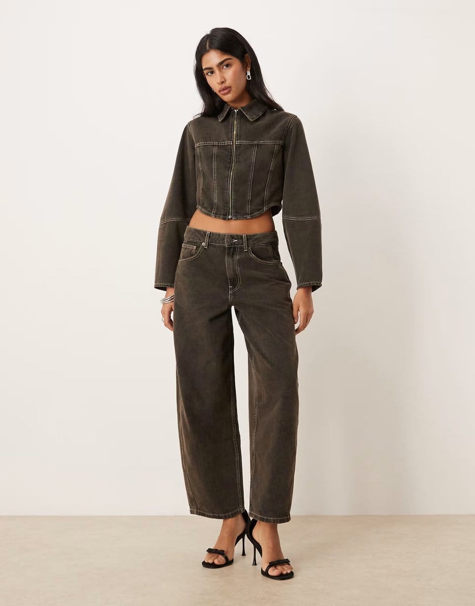 ASOS ASOS DESIGN low rise barrel jeans in brown co-ord - 1