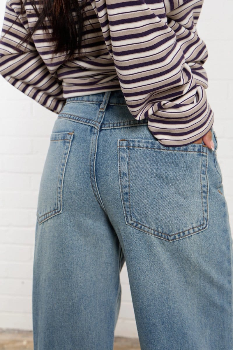 Kaiia Kaiia Denim Mid Rise Wide Leg Jeans Vintage Wash - 4