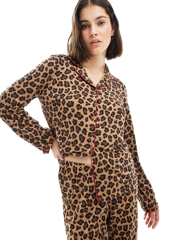 ASOS Urban Threads long sleeve revere and trouser pyjama set in leopard print - 2
