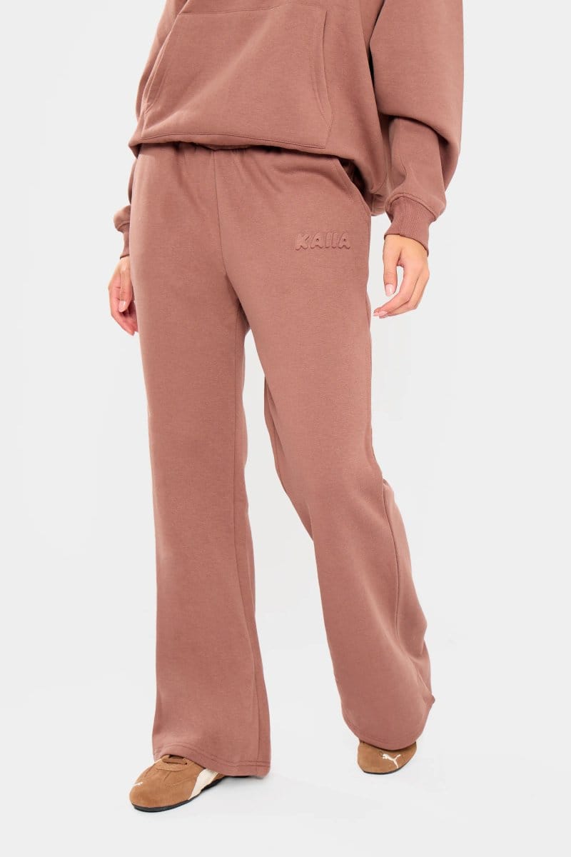 Kaiia Kaiia Embossed Bubble Logo Flared Joggers Nutmeg - 4