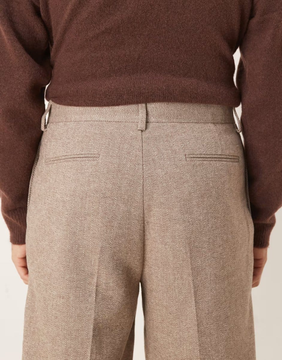 ASOS ASOS DESIGN smart relaxed tapered trousers with wool in beige herringbone - 4
