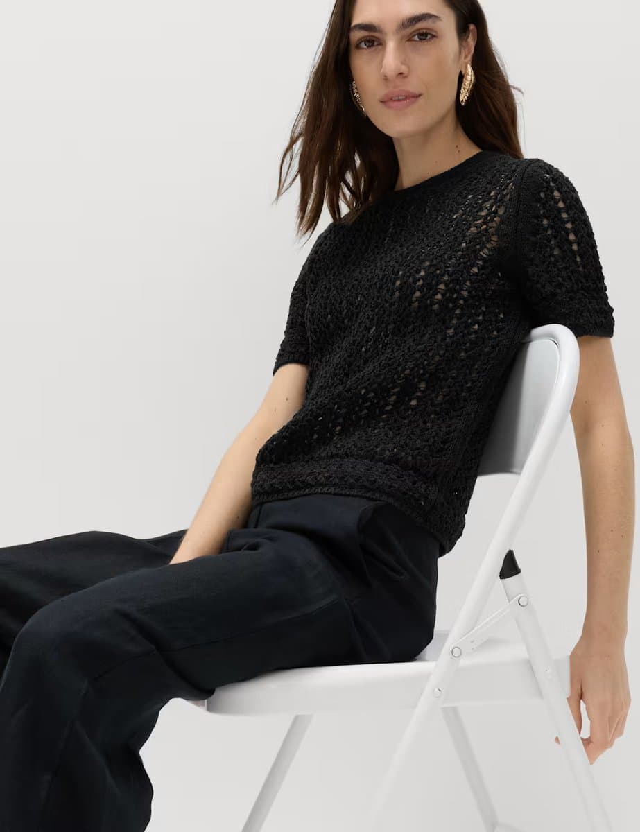 Marks & Spencer M&S Slim Fit Crew Neck Knitted Top in Black