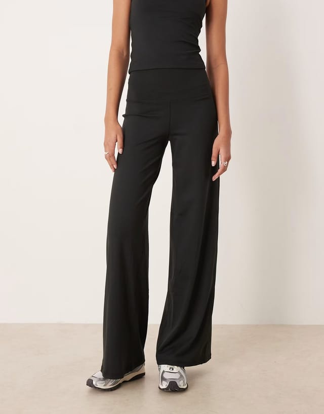 ASOS Gilly Hicks ultra high rise wide leg trousers with internal back pocket co-ord in black - 3