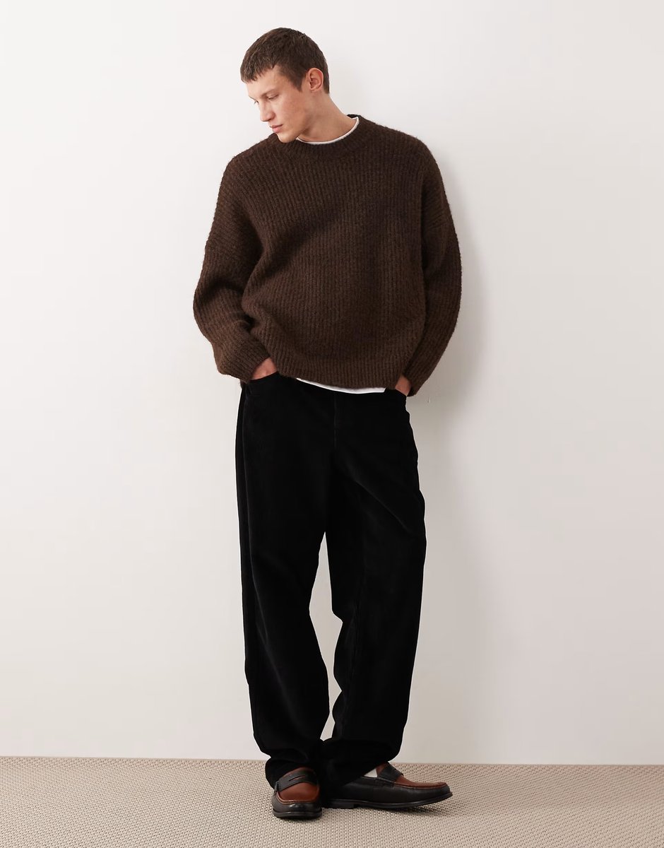 ASOS ASOS DESIGN super oversized knitted crew neck jumper in brown - 3