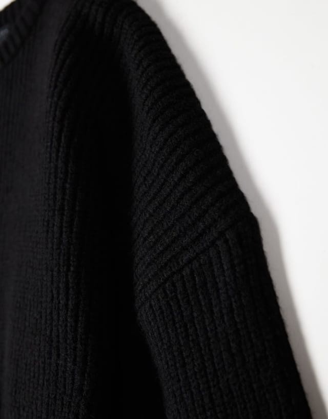 ASOS ASOS DESIGN super oversized boxy fit knitted fisherman rib jumper in black - 3