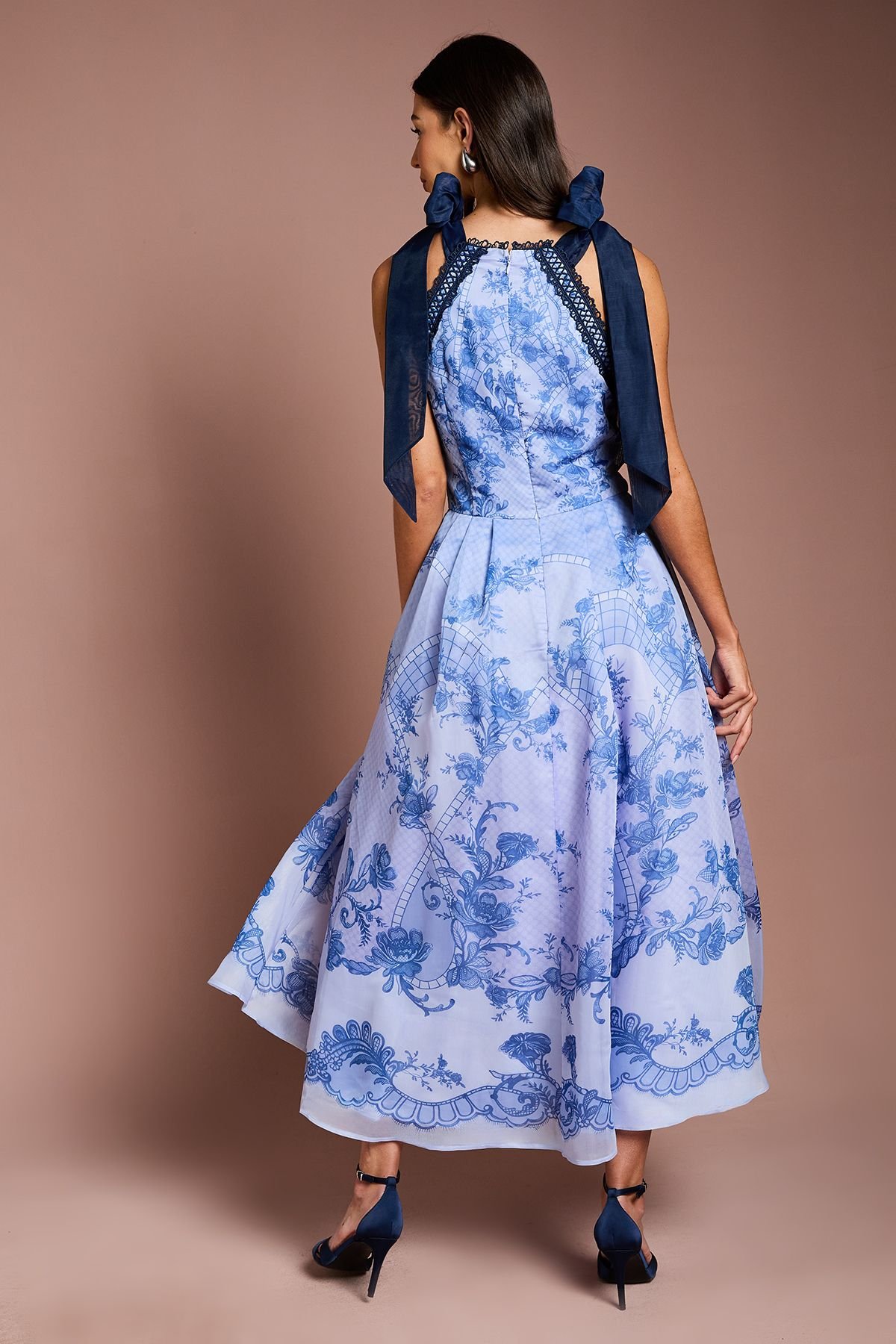 Coast Coast Women's Halter Neck Bow Shoulder Placement Print Organza Midi Dress in Blue - 3