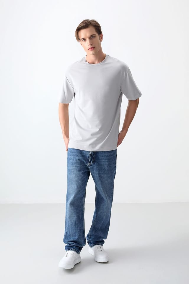 Tommy Life Tommy Life Men's Oversized Cotton Blend Crew Neck T-Shirt in Light Grey - 3