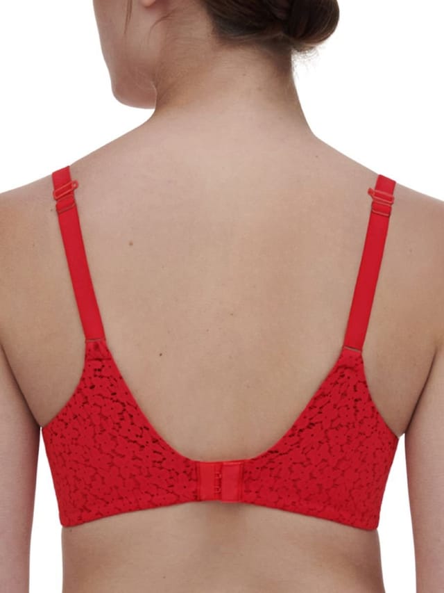 Chantelle Chantelle Women's Norah Covering T-Shirt Bra in Red - 2
