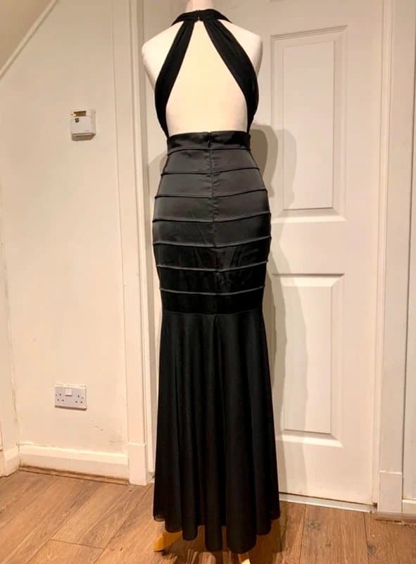 Betsy & Adam Backless low plunge back halter cami strappy y2k 90s 00s LBD ball prom wedding bridesmaid fishtail