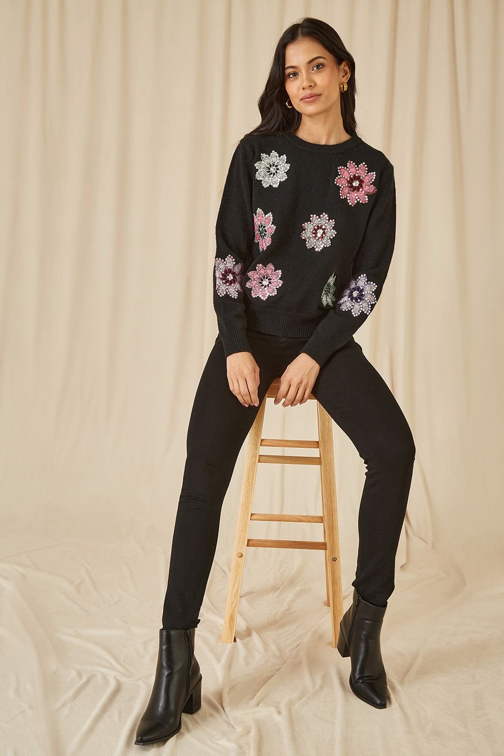 Mela Mela Women's Black Sequin Flower Jumper - 2