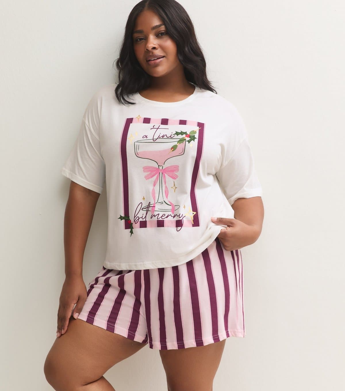 New Look Women's Plus Size Burgundy Cotton Christmas T-Shirt and Shorts Pyjama Set Curves New Look