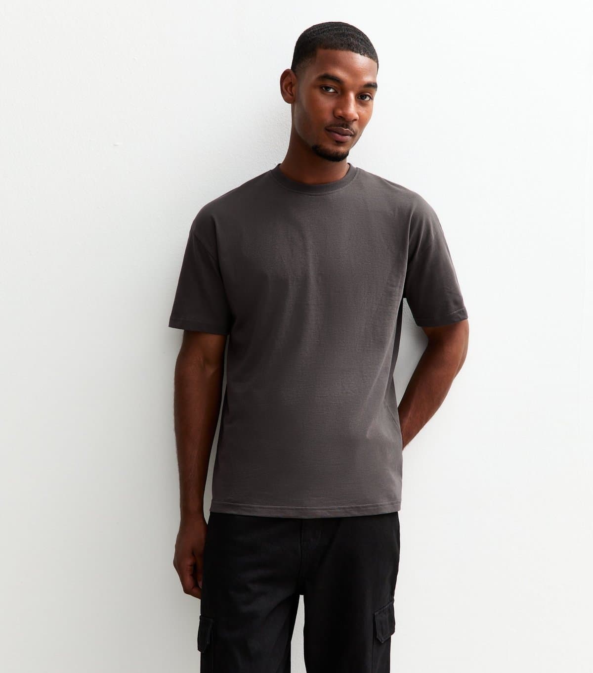 New Look Men's Dark Grey Oversized Crew Neck T-Shirt New Look