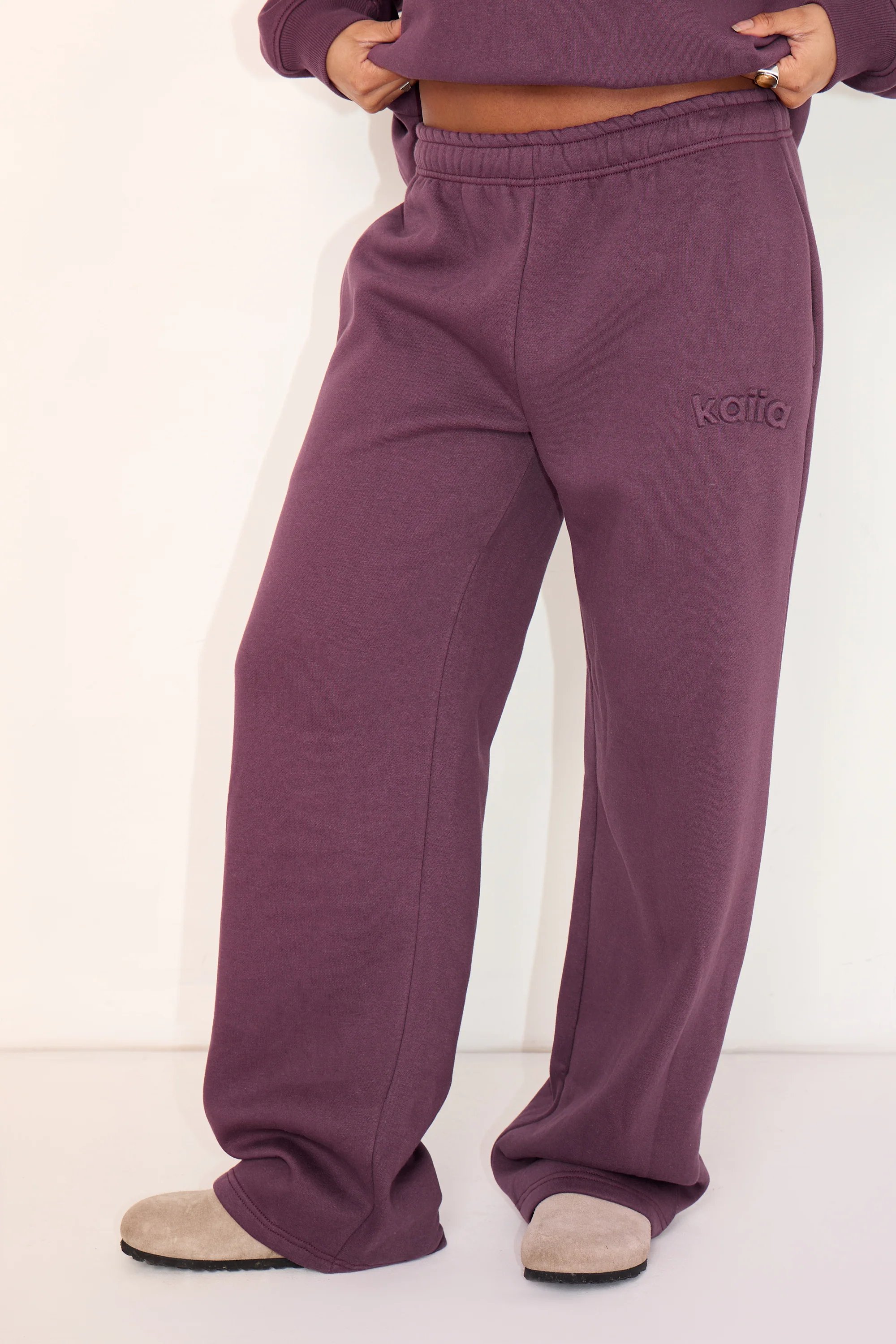 Kaiia Kaiia Embossed Logo Wide Leg Joggers Aubergine - 3