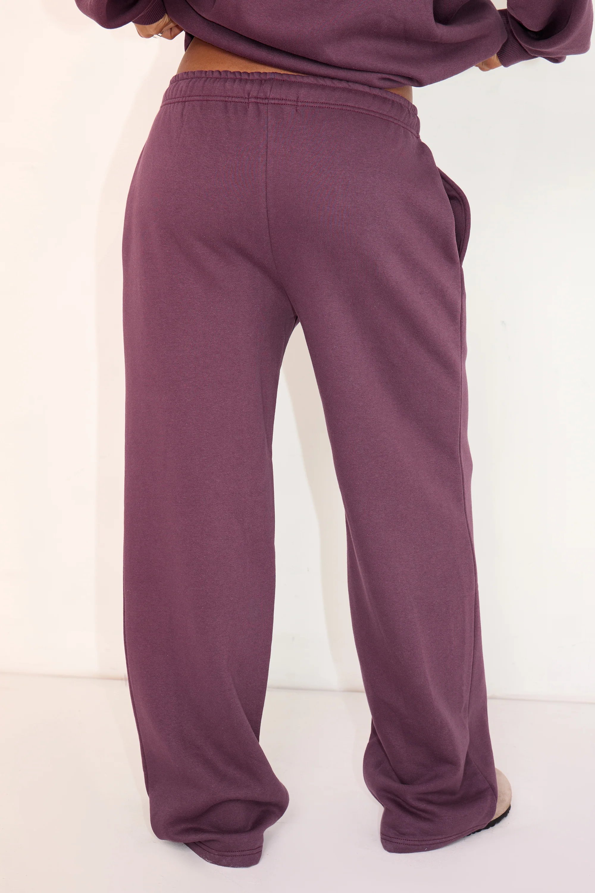 Kaiia Kaiia Embossed Logo Wide Leg Joggers Aubergine - 4