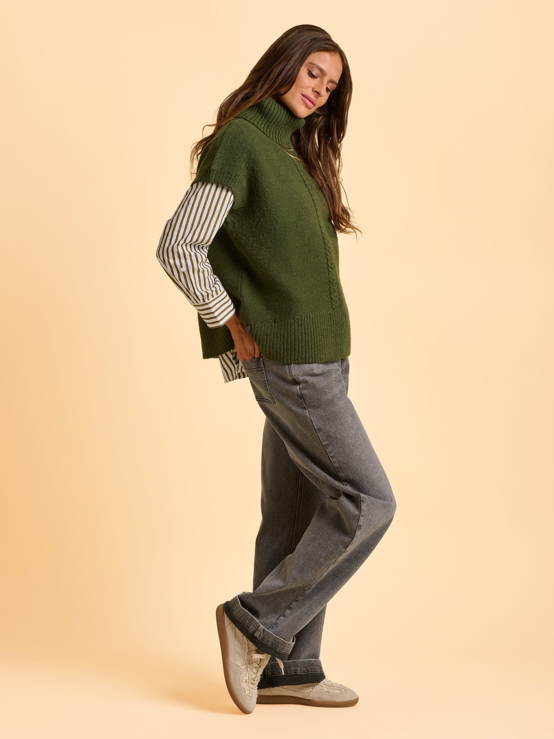 Brakeburn Brakeburn Women's Mariner Tank in Khaki - 4