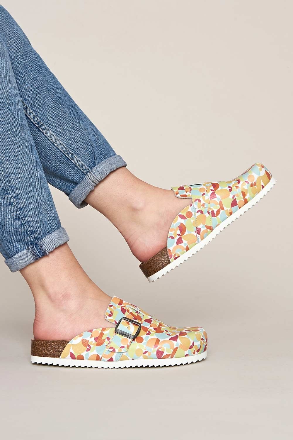 Moshulu Moshulu Women's 'Tulipa 2' Cork Footbed Clogs - 2