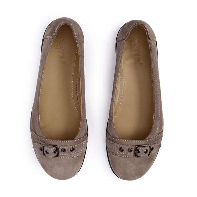 Hotter Hotter Women's 'Sparrow' Ballerinas in Medium Beige - 3