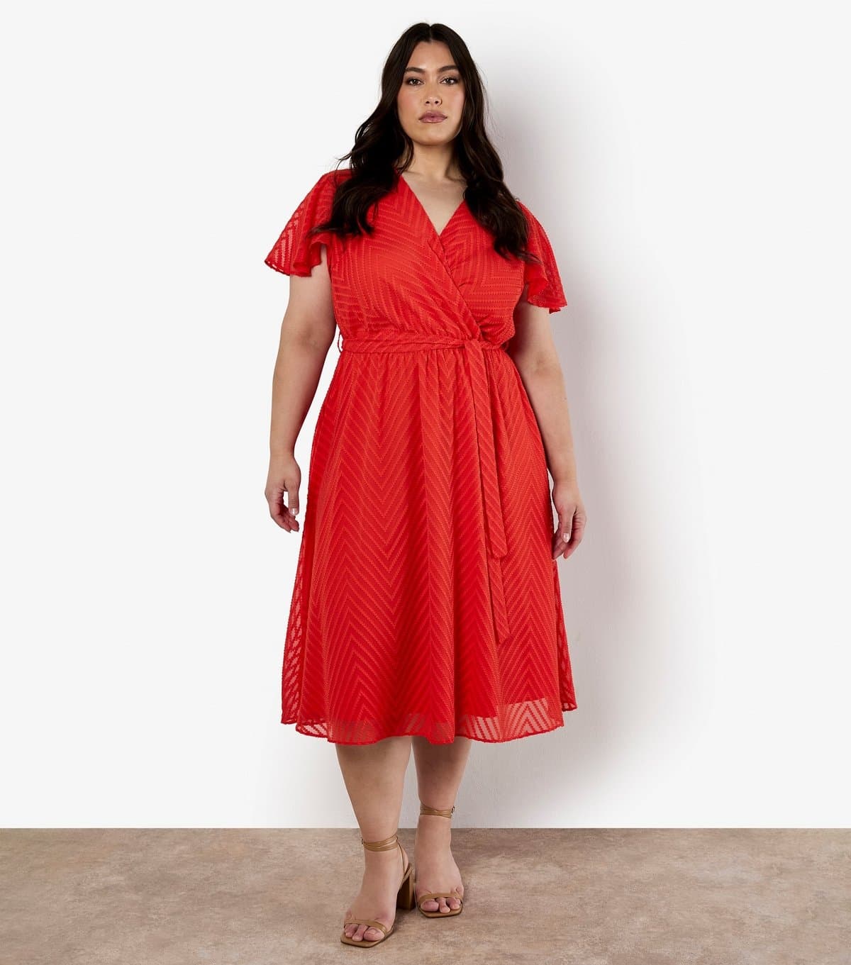 Apricot Women's Curve Red Chevron Jacquard Wrap Midi Dress Apricot New Look