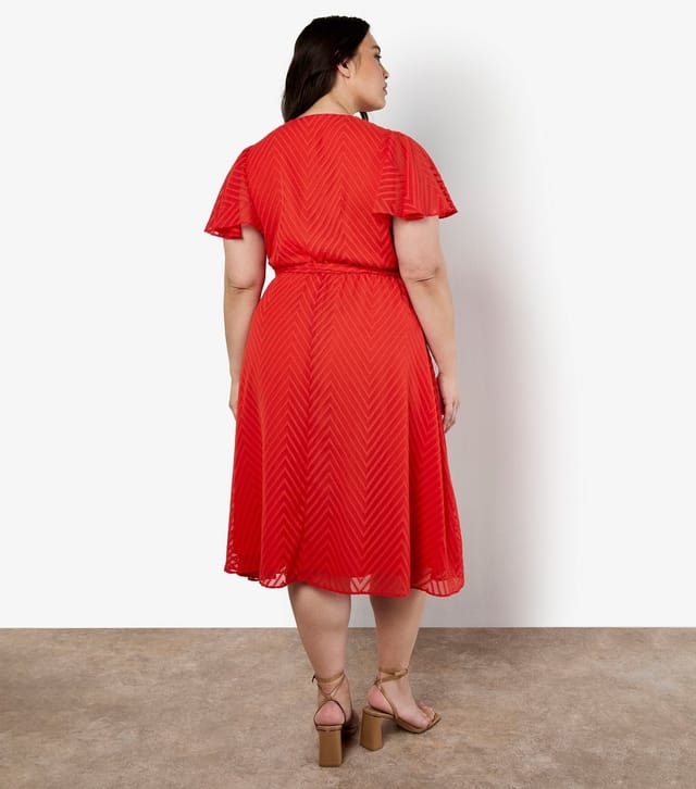 Apricot Women's Curve Red Chevron Jacquard Wrap Midi Dress Apricot New Look - 3