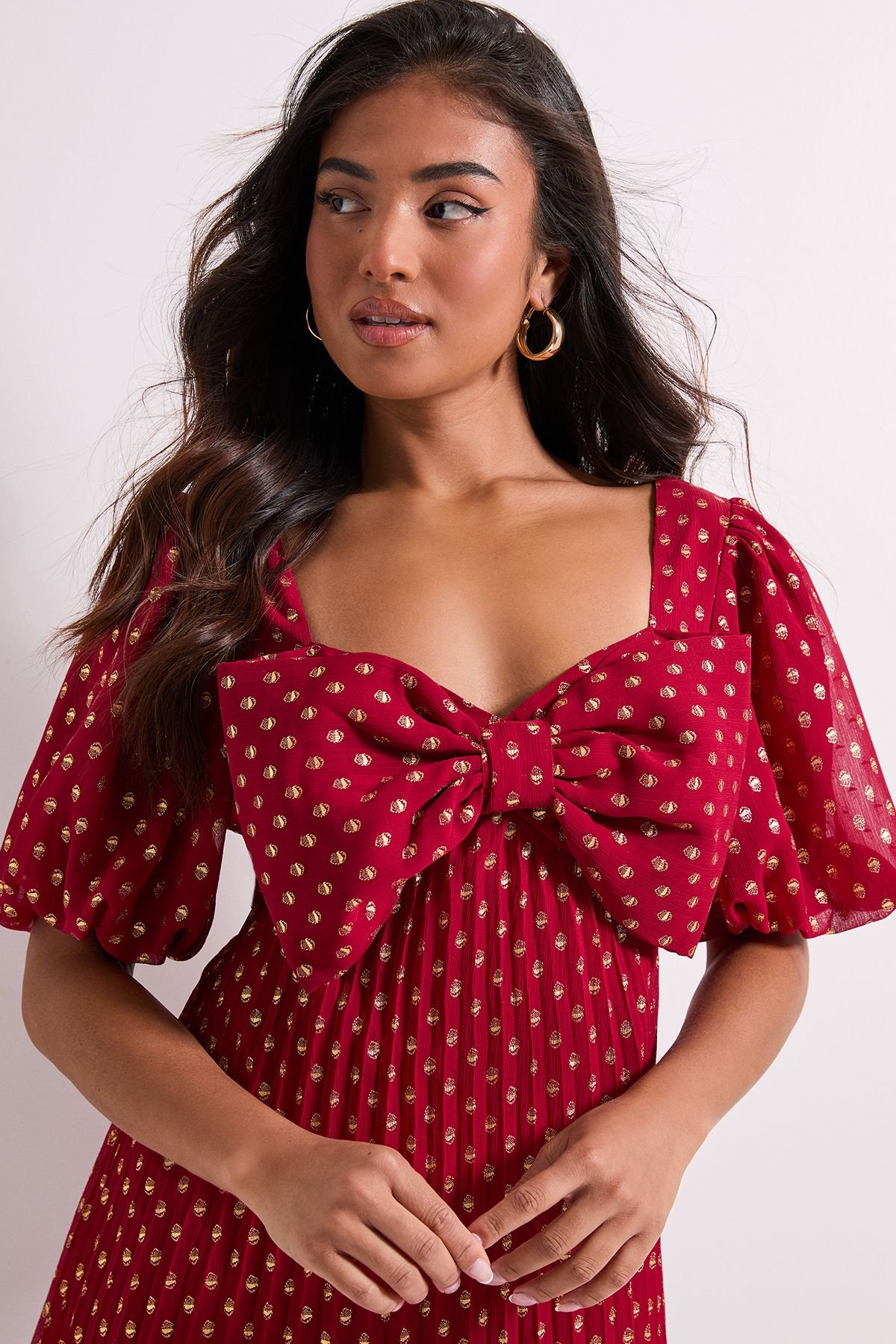 Dorothy Perkins Dorothy Perkins Women's Petite DP Luxe Bow Front Puff Sleeve Metallic Midaxi Dress in Red - 4