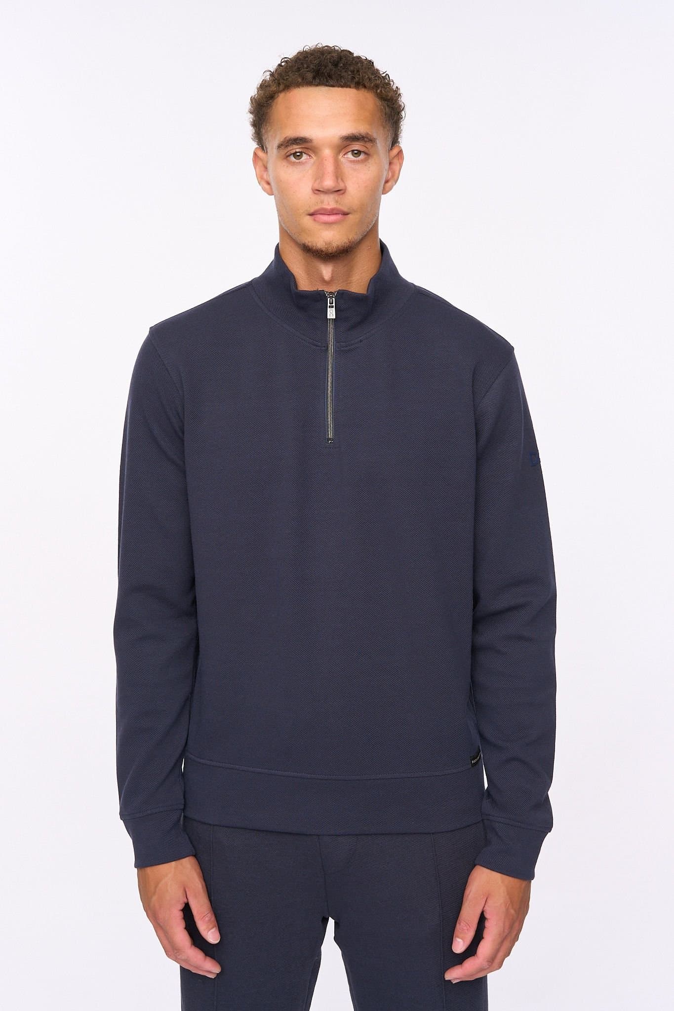 Duck&Cover Duck&Cover Slellmoore Men's Textured Twill Quarter-Zip Top - High Neck Pullover with High-Build Sleeve Print in Navy