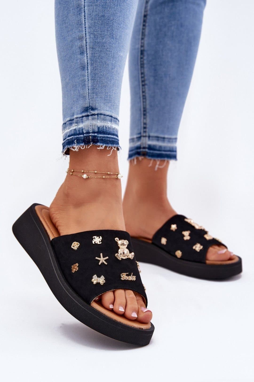 Love Lace Love Lace Women's Vinceza Suede Platform Sandals With Trendy Strap Detail in Black