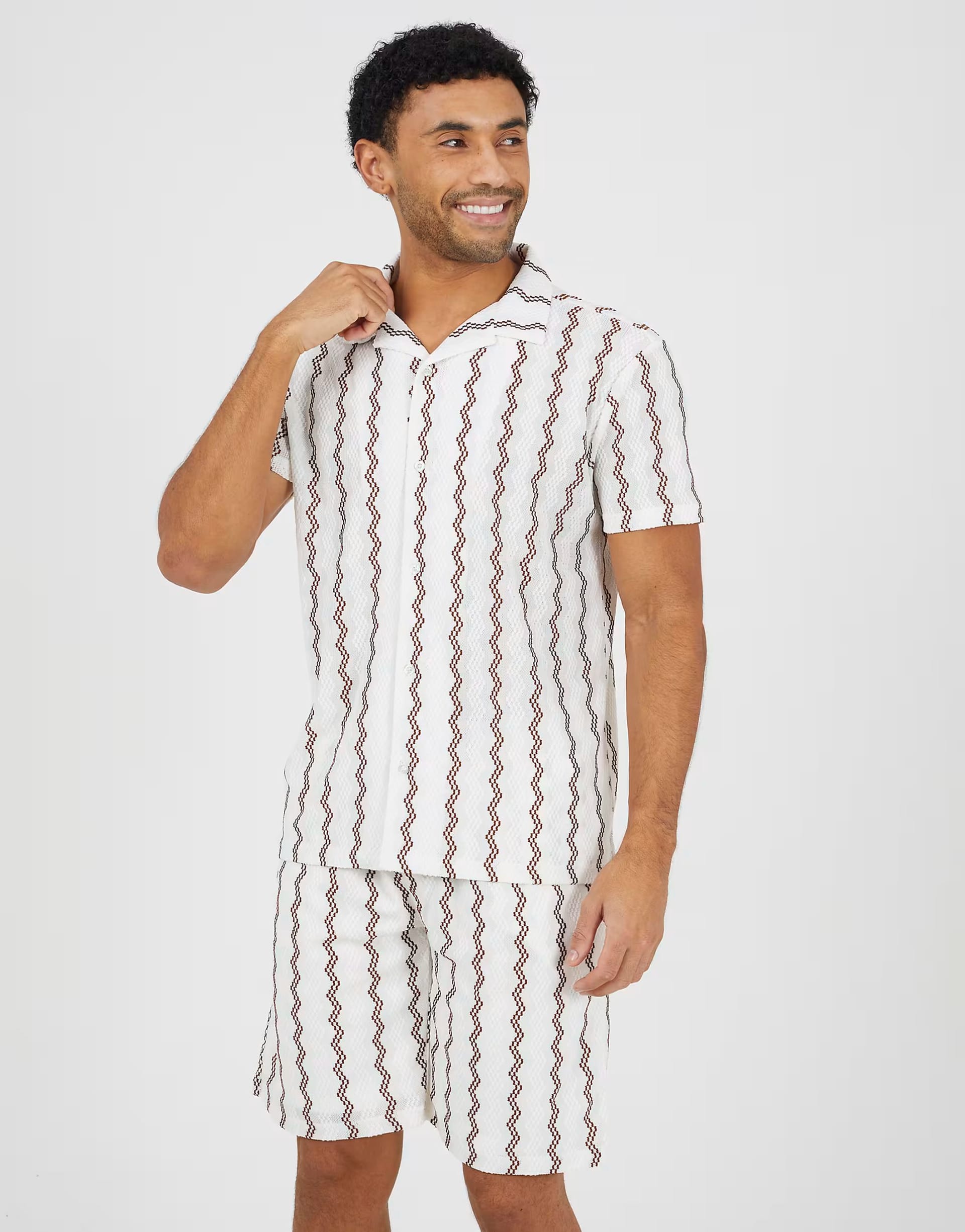 ASOS Brave Soul Off White Wavy Stripe Short Sleeve Shirt