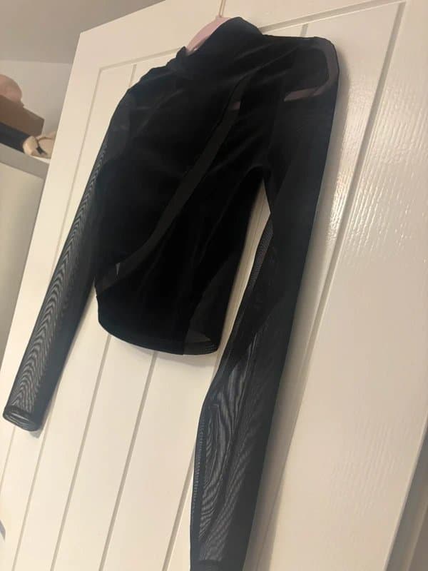 Bershka Bershka velvet / mesh crop top size small brand new with tags