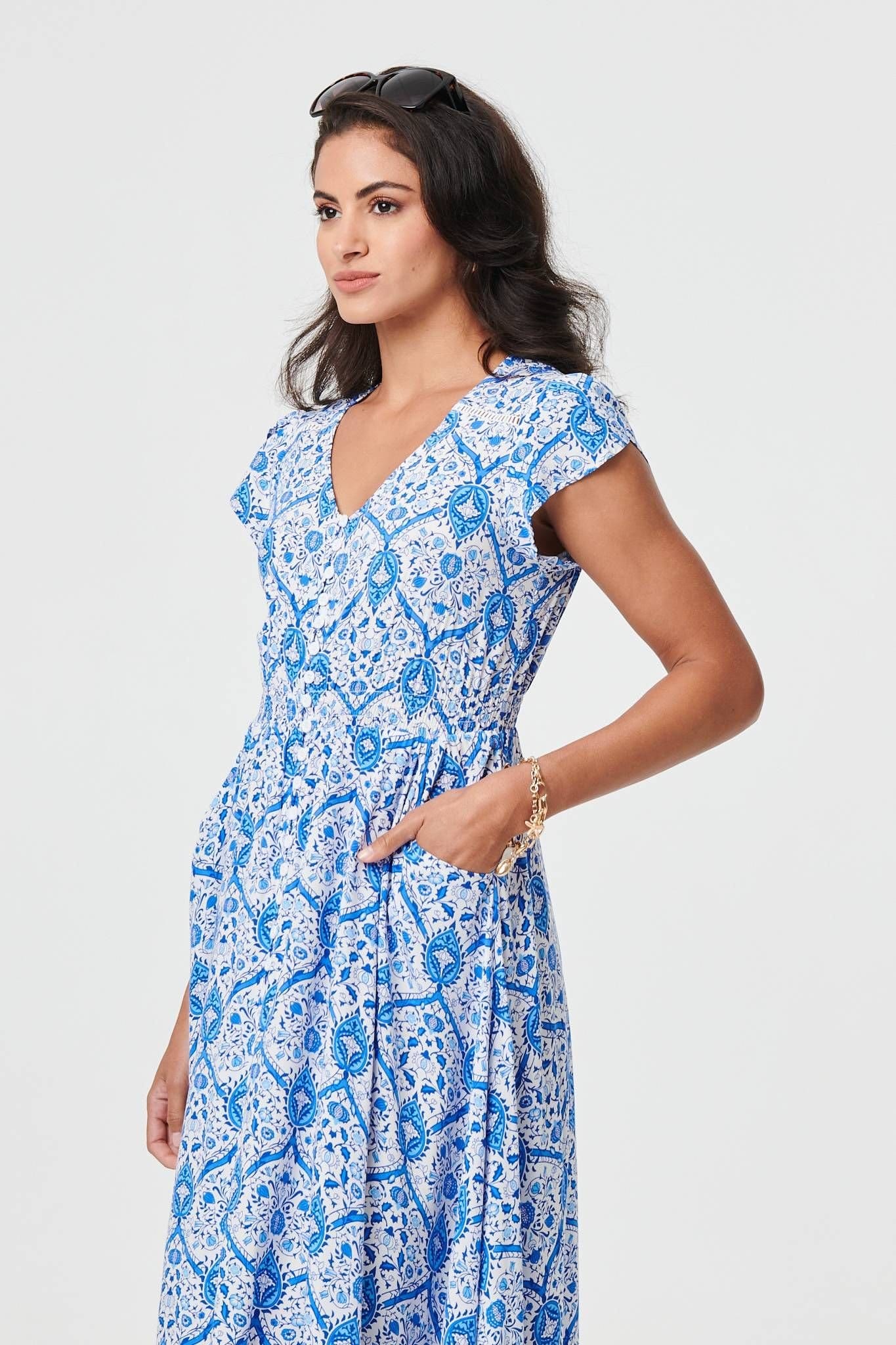 Izabel London Izabel London Women's Mosaic Print Cap Sleeve Maxi Dress in Blue - 4
