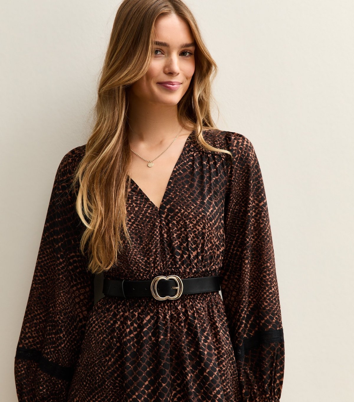 New Look Black Faux Leather Curved Buckle Jean Belt New Look - 2