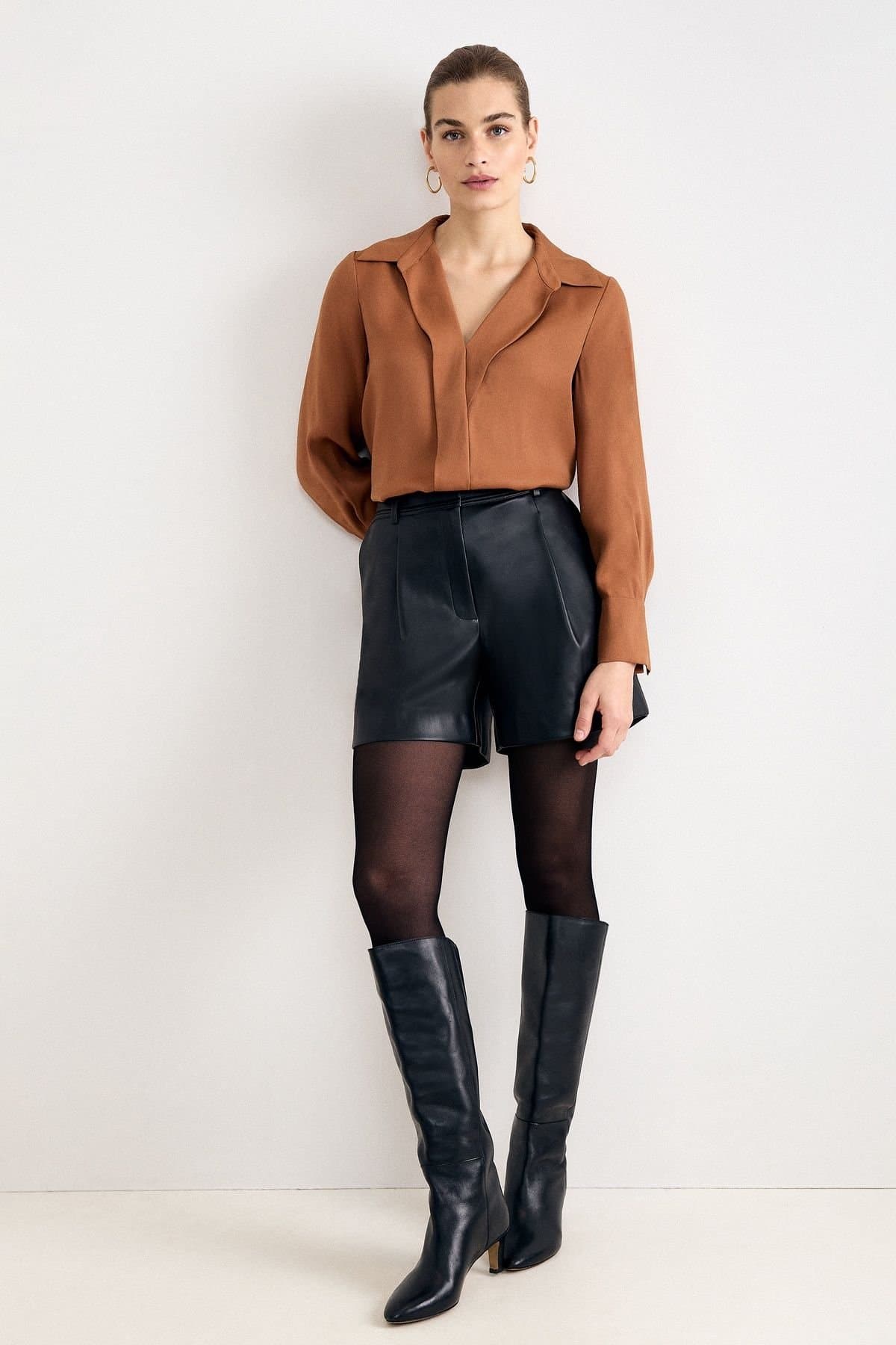 Phase Eight Phase Eight Women's Mia Faux Leather Short in True Black