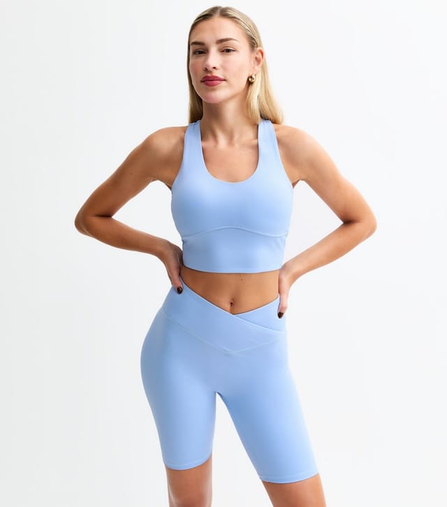 Rise Women's by Zara McDermott Light Blue Stretch Crossover Front Shorts Rise New Look - 2