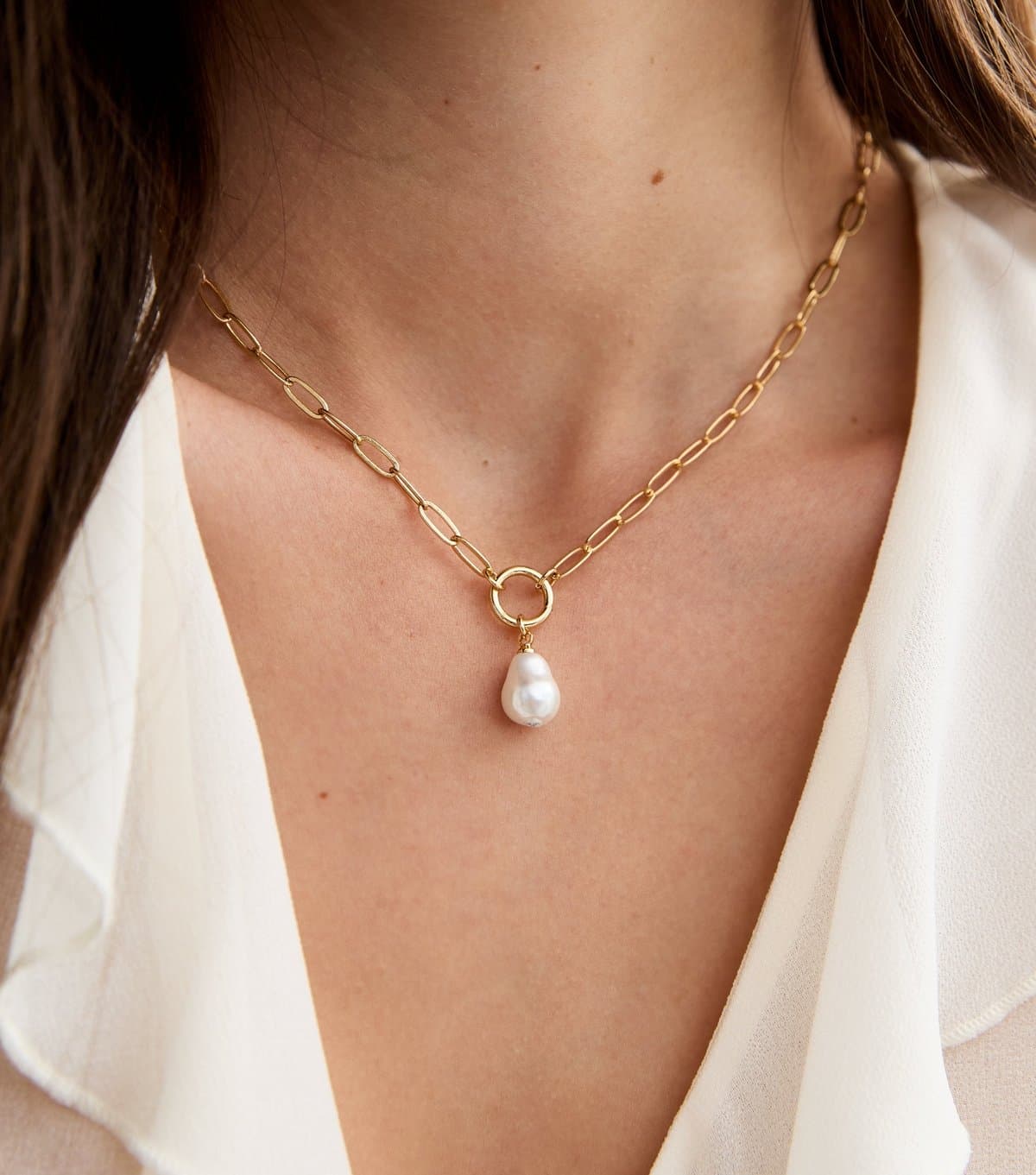 New Look 18ct Gold Plated Faux Pearl Pendant Necklace New Look