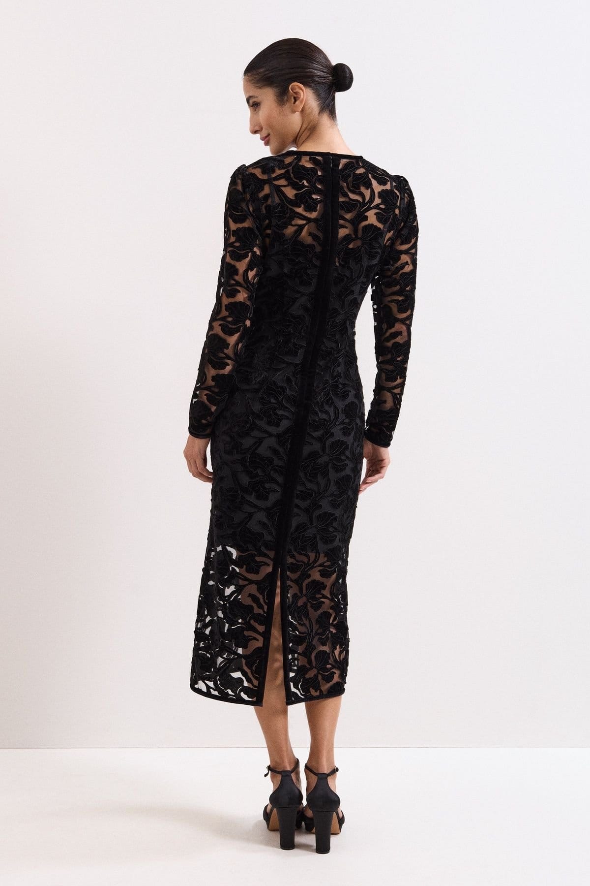 Phase Eight Phase Eight Women's Viktoria Midi Dress in True Black - 4