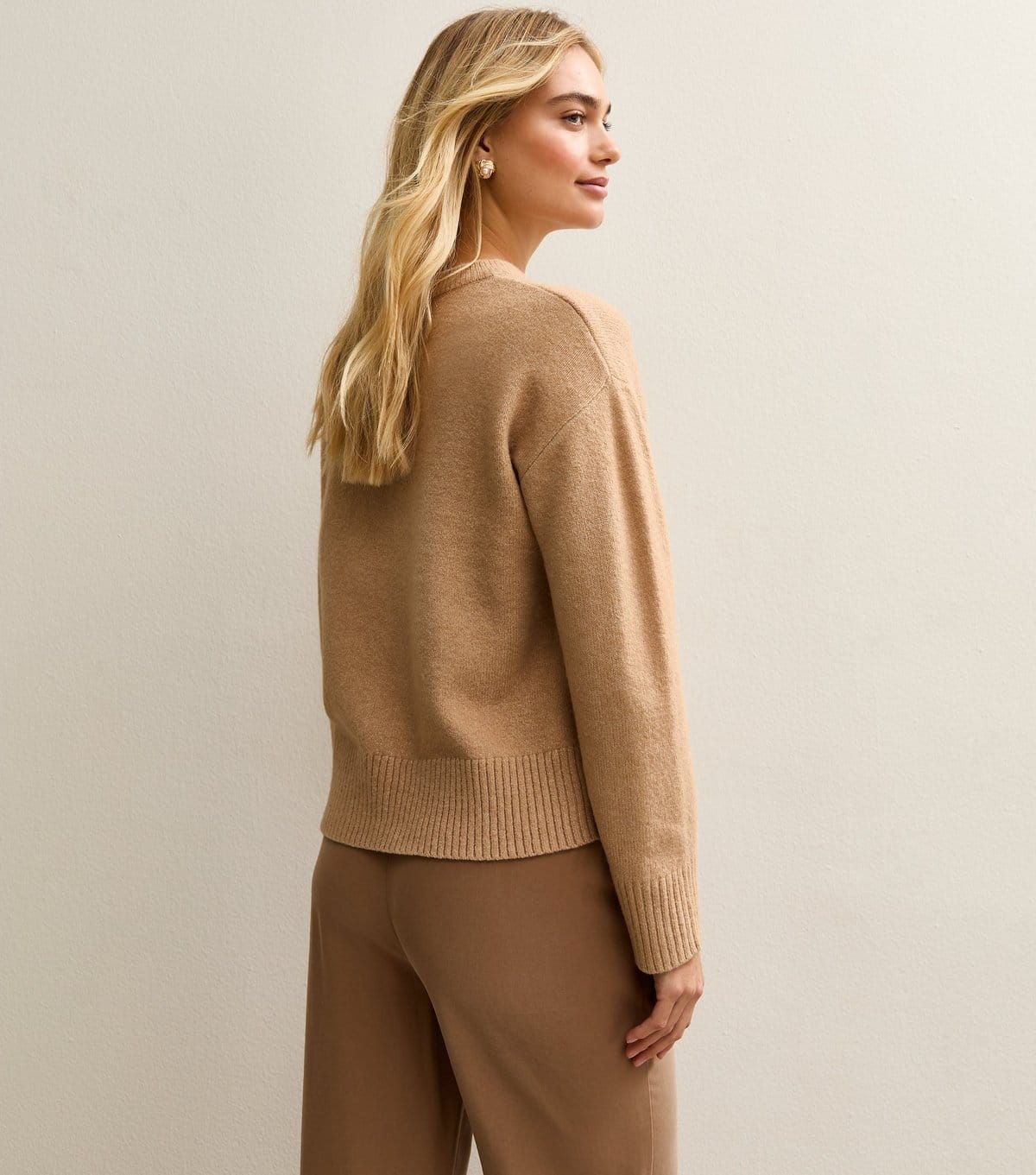 New Look Women's Camel Crew Neck Jumper New Look - 4