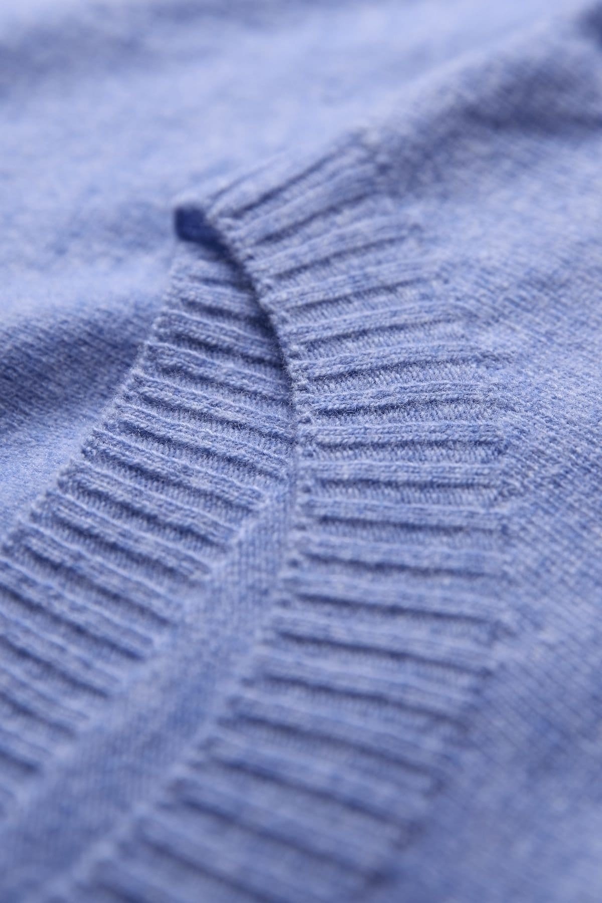 Celtic & Co Celtic & Co Women's Lambswool Slouch Crew Neck Jumper in Light Blue - 4