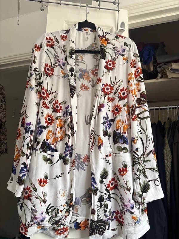 Mango Mango Floral Kimono-Style Jacket – Lightweight & Elegant  Size S