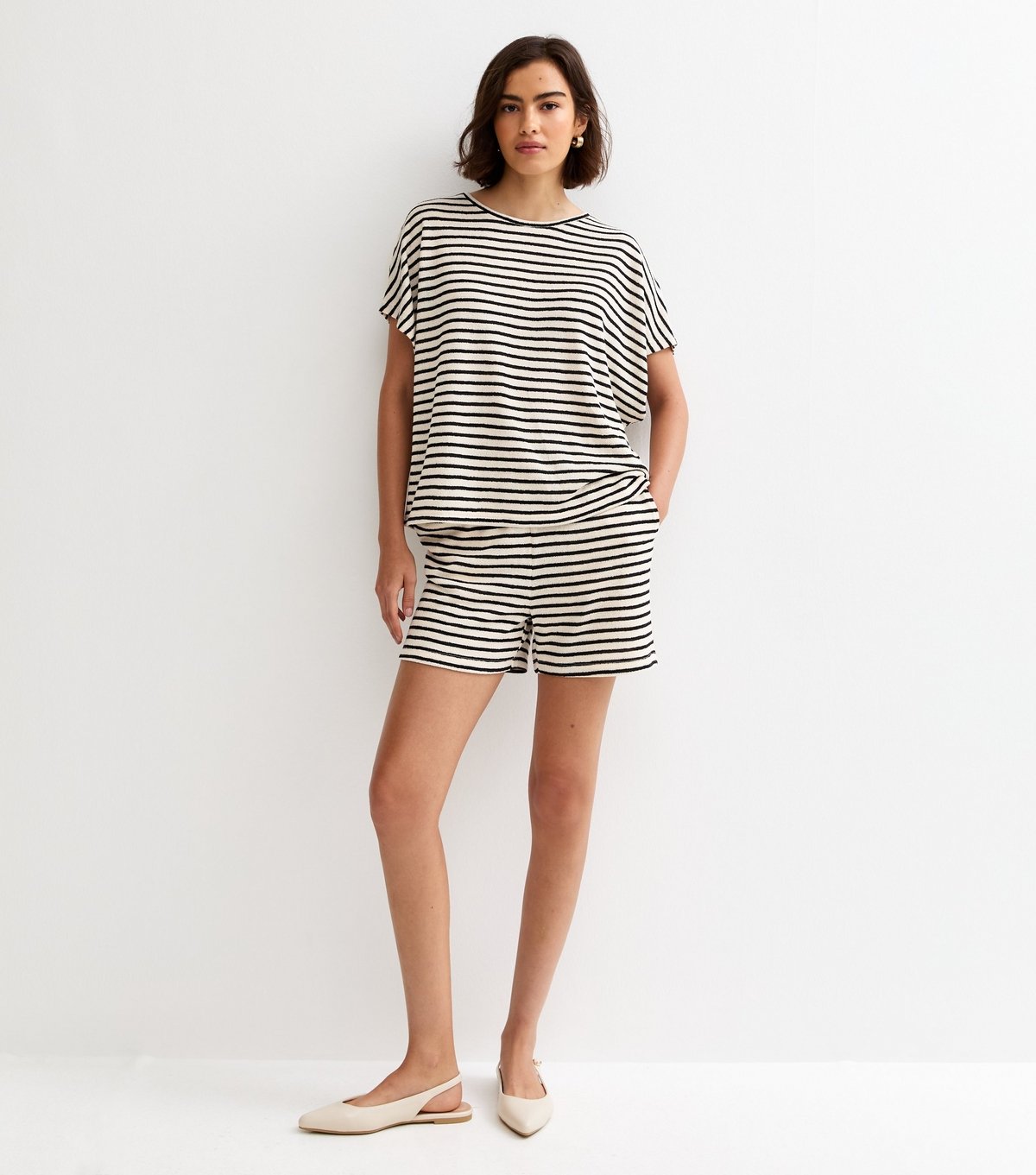 New Look Women's Cream Textured Striped Shorts New Look - 3