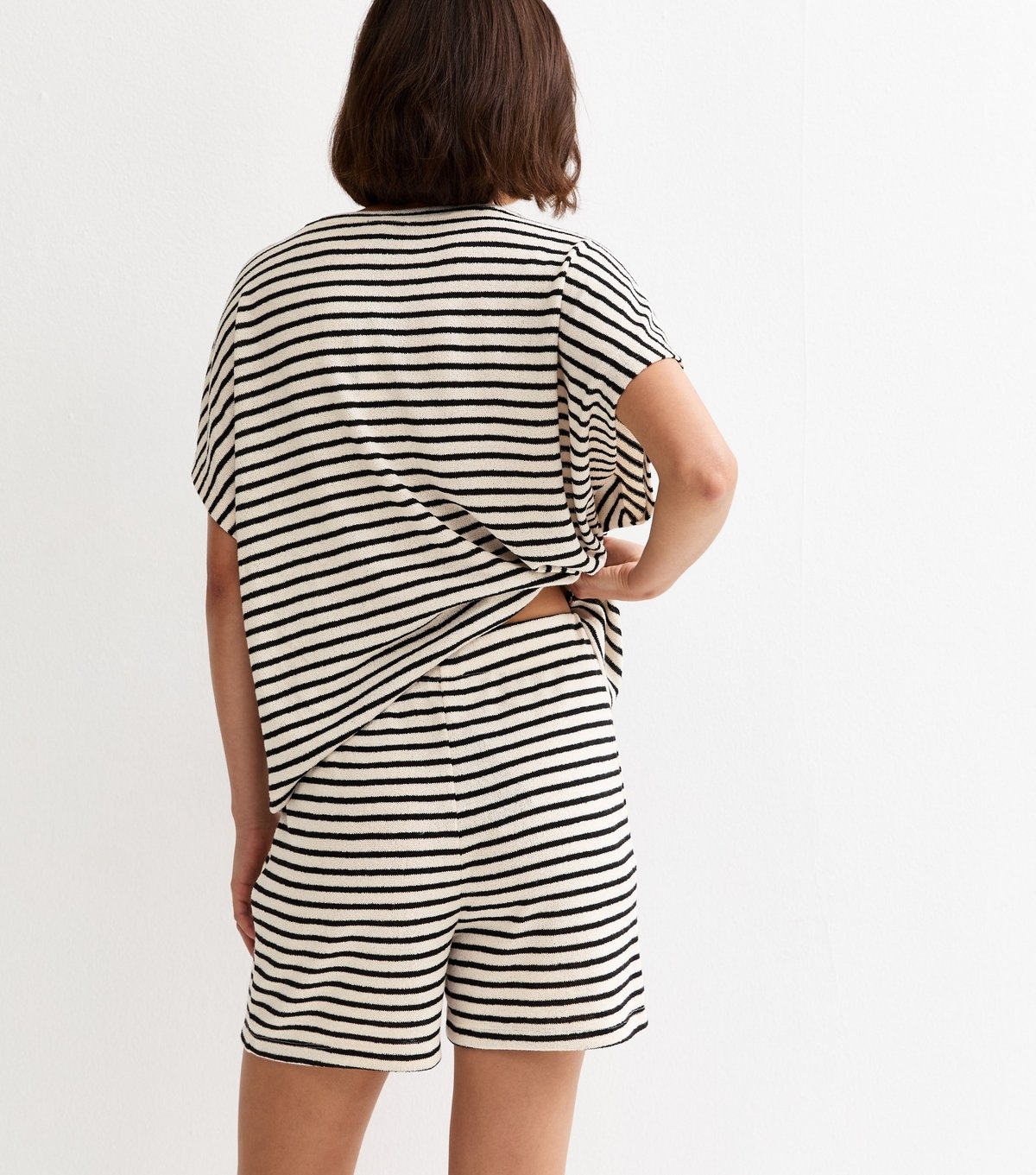 New Look Women's Cream Textured Striped Shorts New Look - 4