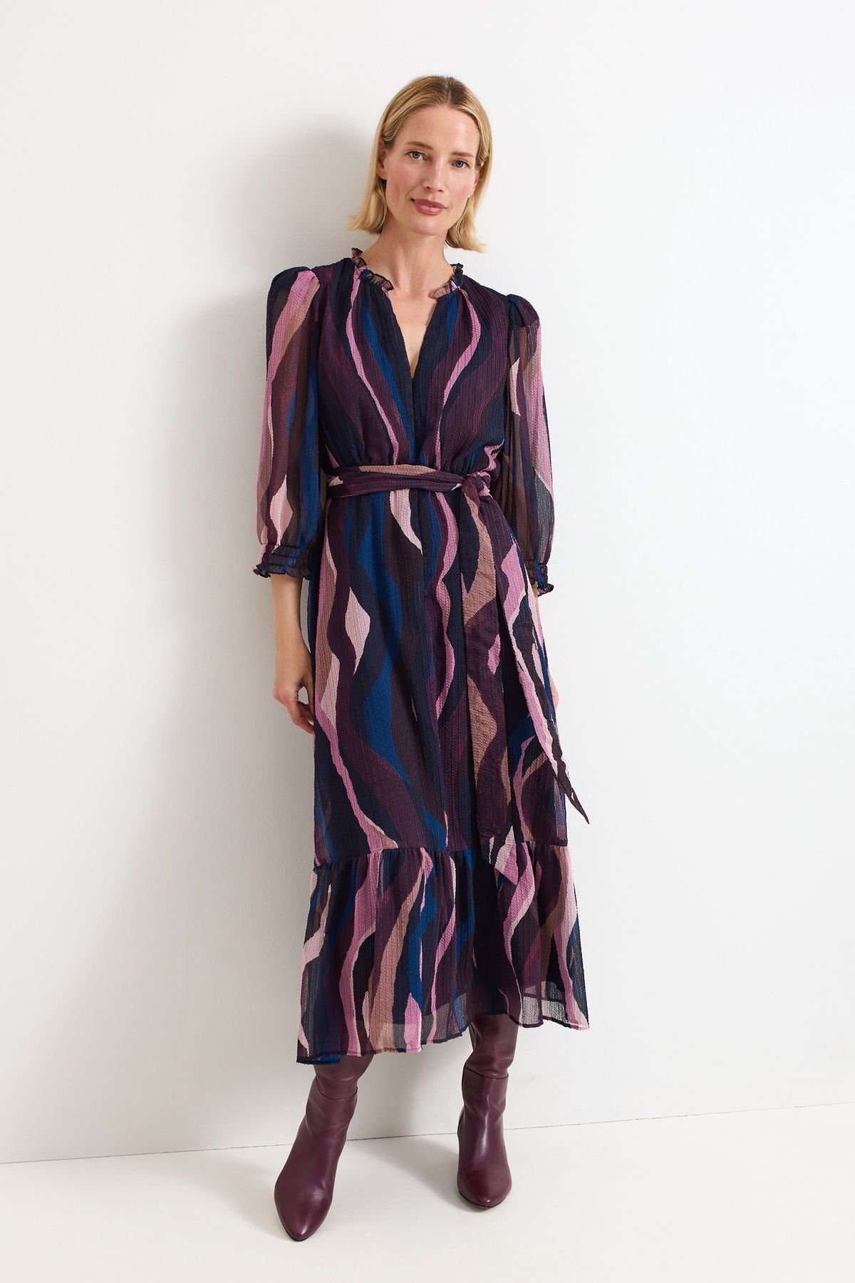 Phase Eight Phase Eight Women's Carra Swirl Puff Sleeve Midi Dress in Dusty Pink - 3