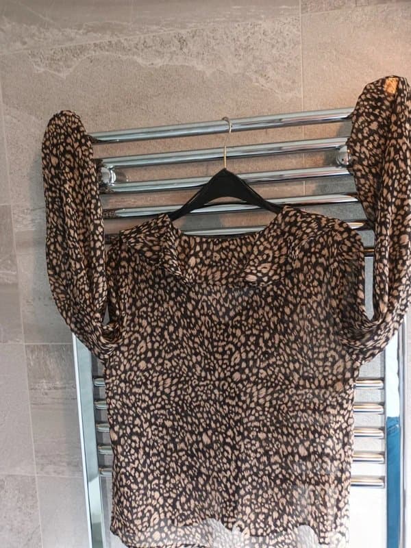 New Look Animal print blouse with small metallic threads,