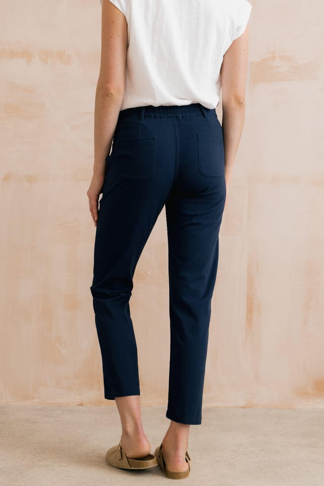 Lily & Me Lily & Me Women's Breaker Stretch Twill Trousers in Navy - 3