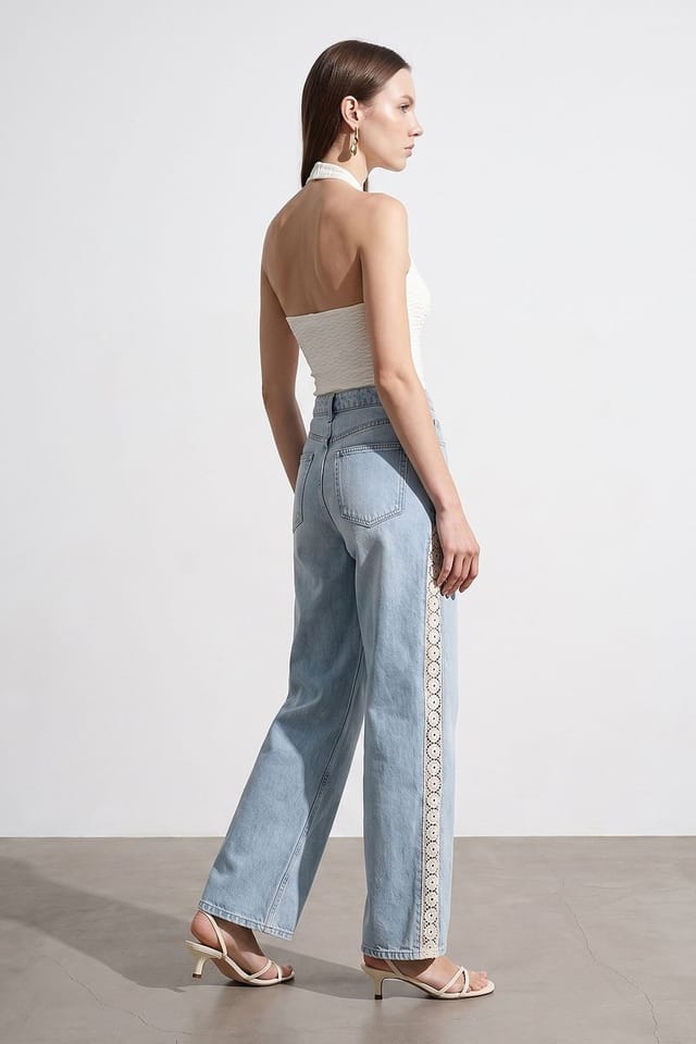 Dilvin Dilvin Women's High-Waist Straight Embroidered Jeans in Light Blue - 3