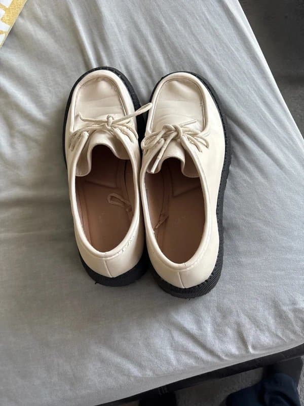 New Look New look laced cream loafers black soles 6