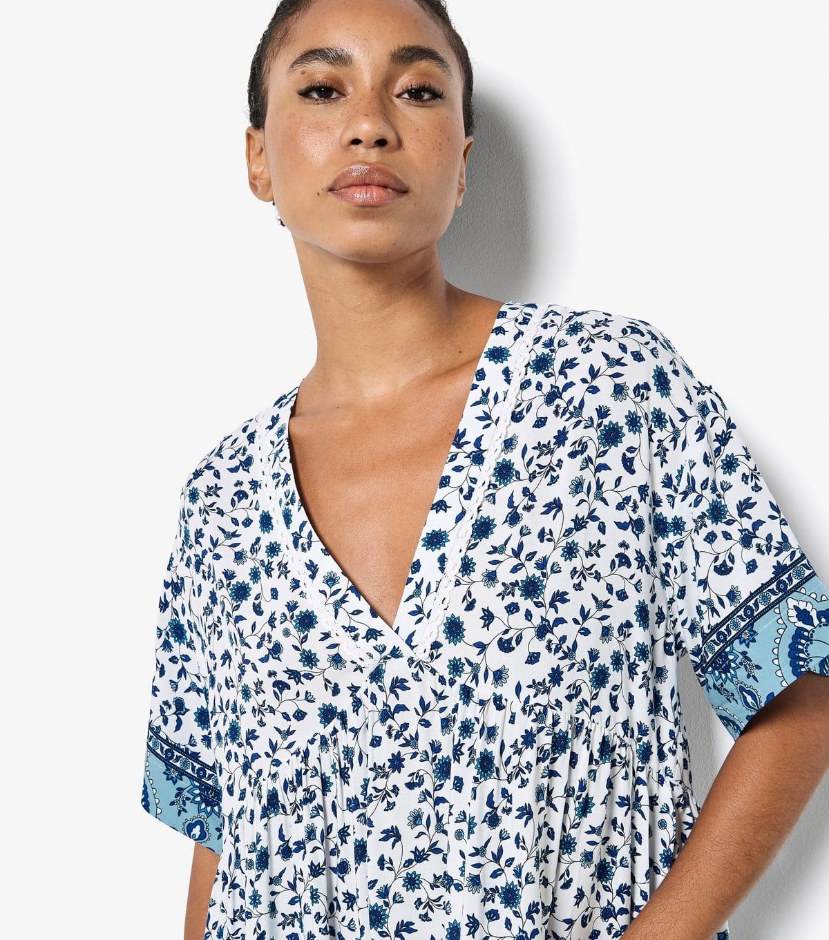 Apricot Women's Blue Floral Border Print Mini Dress Apricot New Look - 4