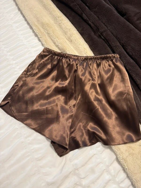 ASOS ASOS design brown satin shorts - size 8