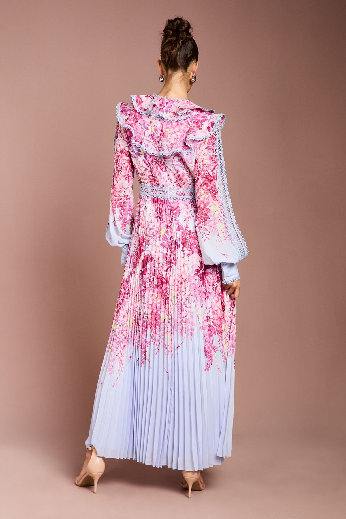 Coast Coast Women's Placement Print Lace Trim Pleated Maxi Dress in Blue - 3