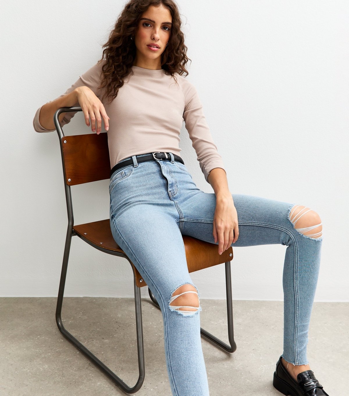 New Look Women's Tall Blue Ripped Knee Skinny Jeans New Look - 2