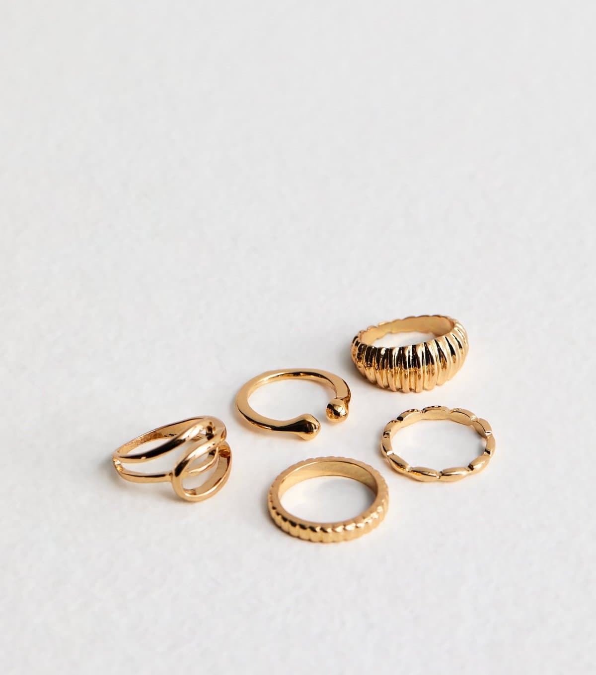 New Look Pack of 5 Gold Tone Chunky Rings New Look