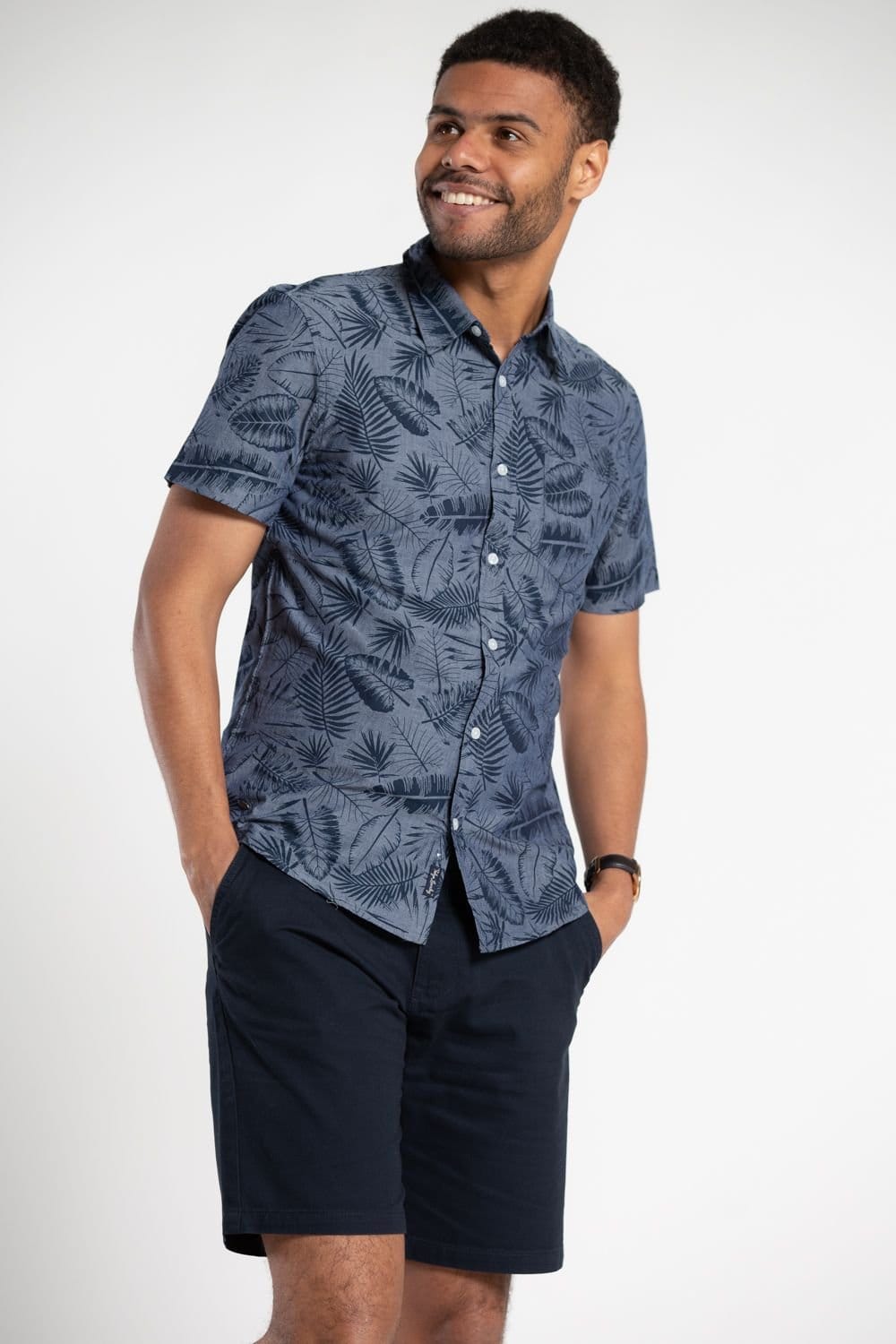 Tokyo Laundry Tokyo Laundry Men's Printed Chambray Short-Sleeve Shirt in Blue - 4